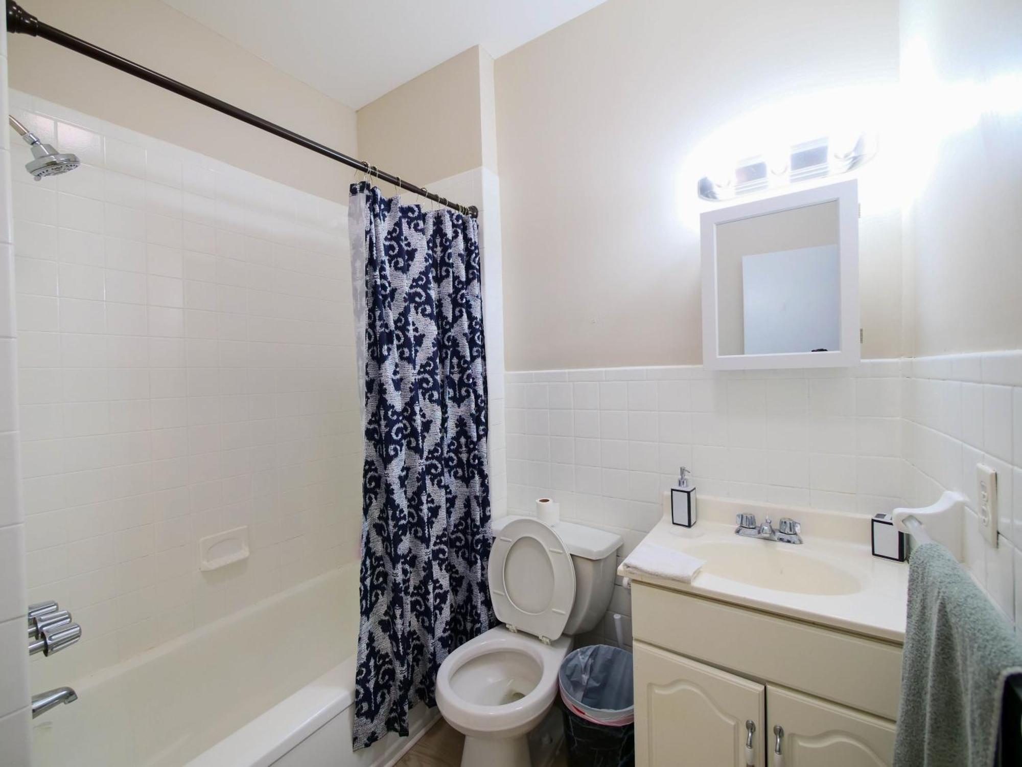 Cozy And Chic 2br Mins To Nyc Jersey City